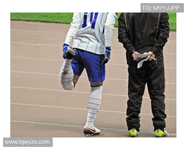 足球巨星变身格斗高手激战全球冠军赛挑战极限对决